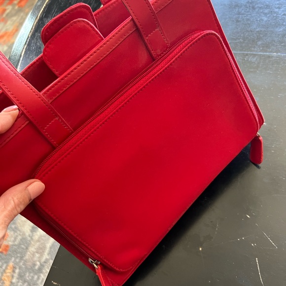 ❤️Tommy Hilfiger purse❤️❤️ built in wallet on back! - Picture 2 of 7